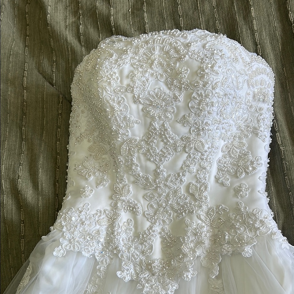 MAKE OFFER Oleg Cassini Strapless David’s Bridal White Wedding Dress - Picture 15 of 16